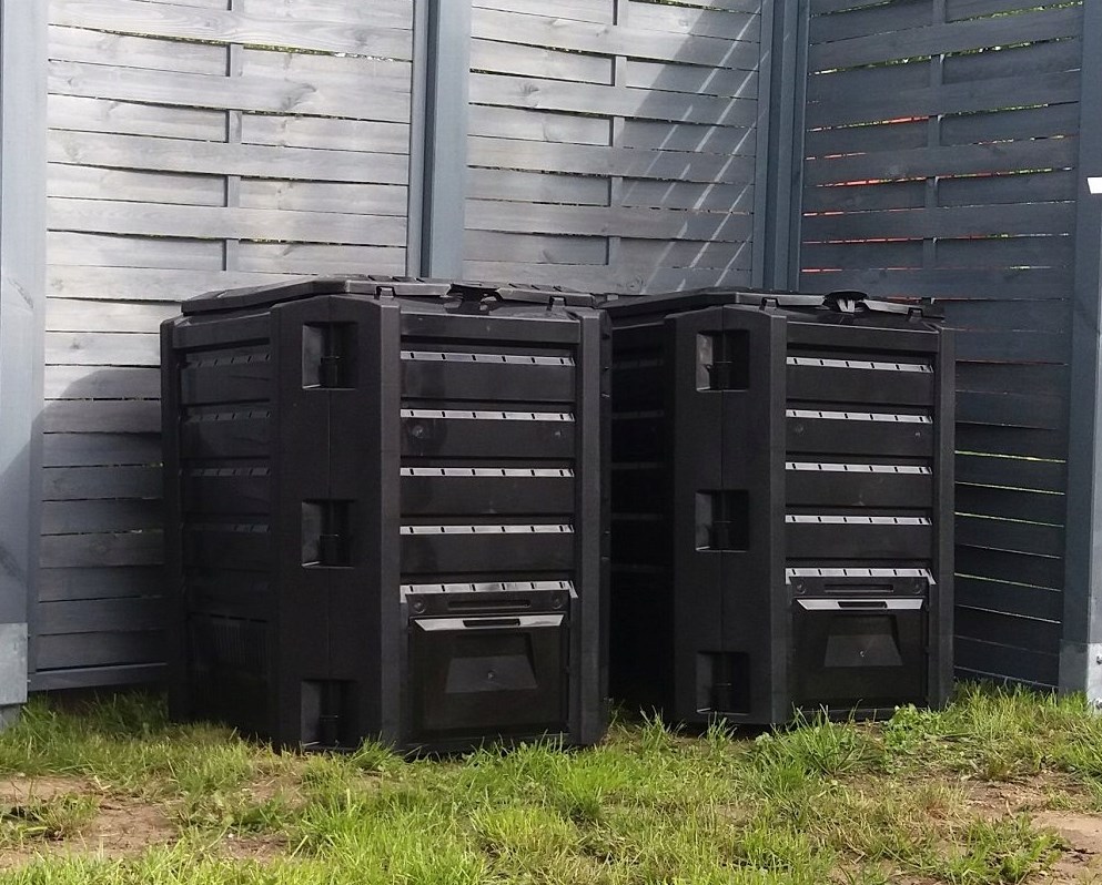 Kompostownik Compogreen IKL380l/P czarny 380 l ogrodowy zamknięty z klapą rewizyjną